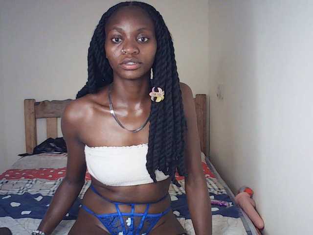 Luna-Noir's BongaCams show and profile