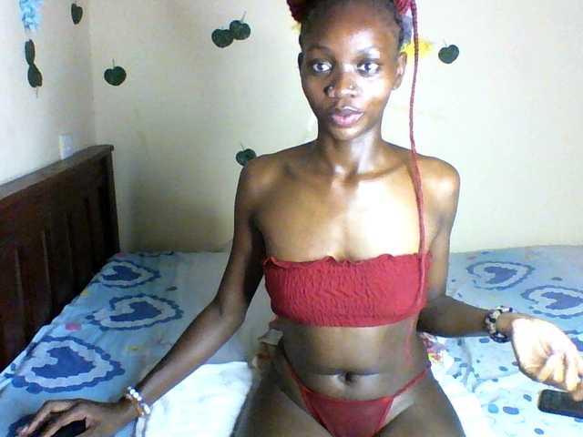 Luna-Noir live cam on BongaCams