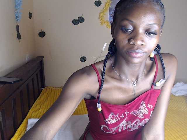 Luna-Noir live webcam show