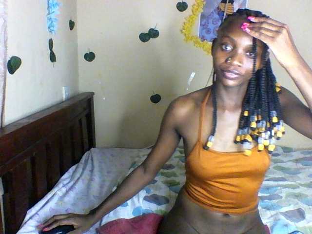 Luna-Noir live cam on BongaCams