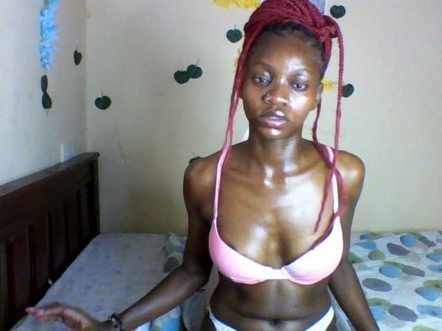 Luna-Noir live cam on BongaCams