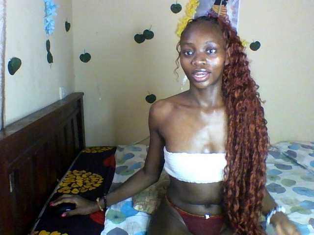 Luna-Noir live cam on BongaCams
