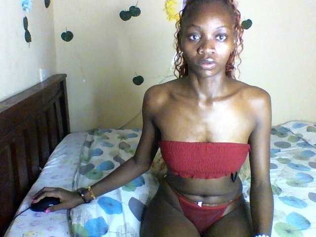 Luna-Noir live cam on BongaCams