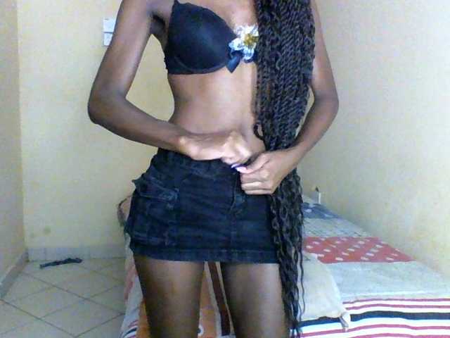 Luna-Noir live cam on BongaCams
