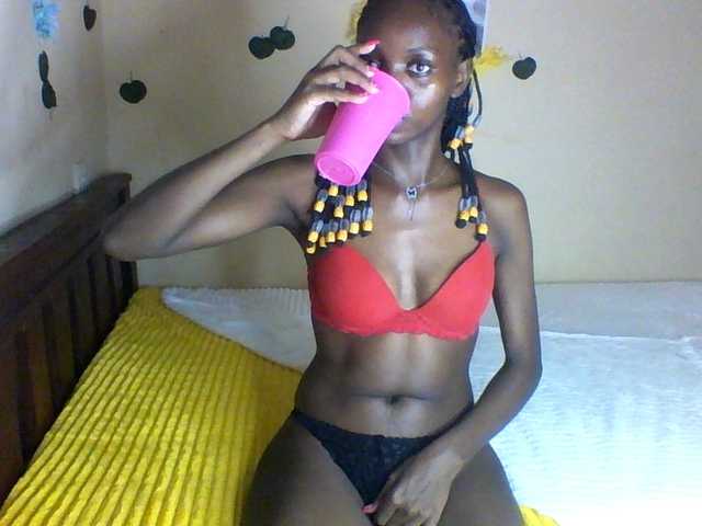 Luna-Noir live cam on BongaCams