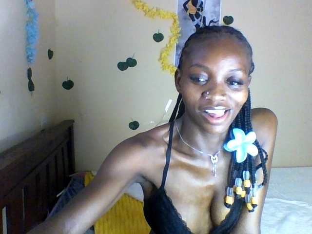 Luna-Noir live webcam show