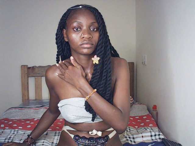 Luna-Noir's BongaCams show and profile