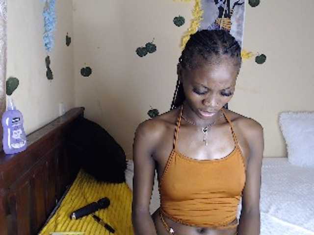 Luna-Noir live webcam show