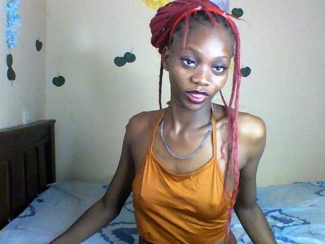 Luna-Noir live cam on BongaCams