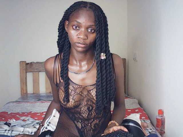 Luna-Noir's BongaCams show and profile