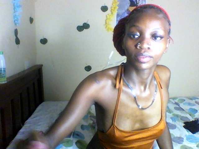 Luna-Noir live cam on BongaCams