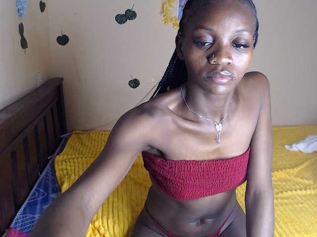Luna-Noir live webcam show