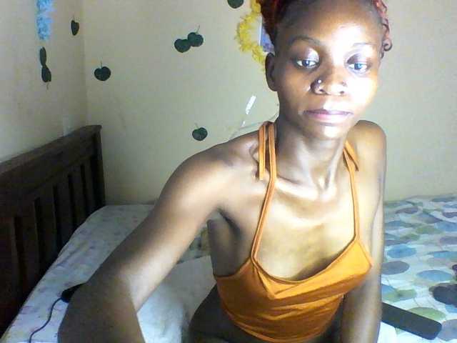Luna-Noir live cam on BongaCams