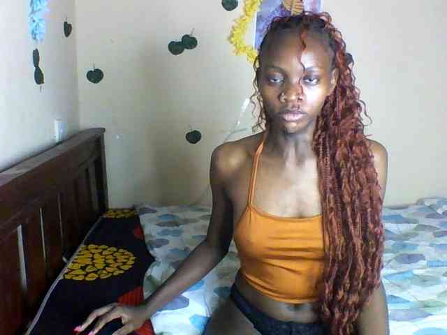 Luna-Noir webcam