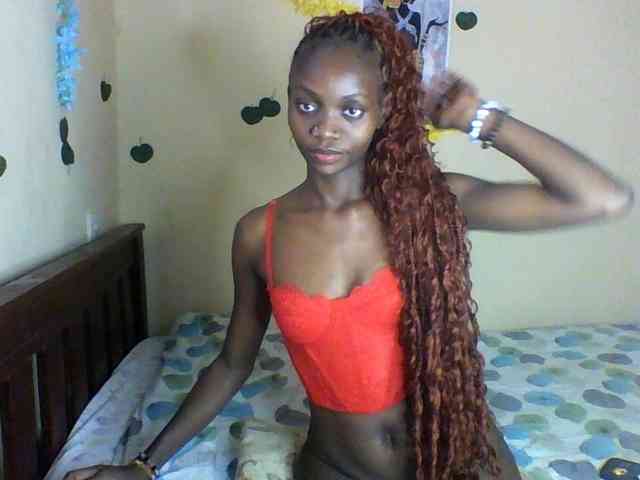 Luna-Noir webcam