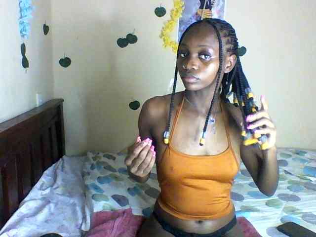 Luna-Noir webcam