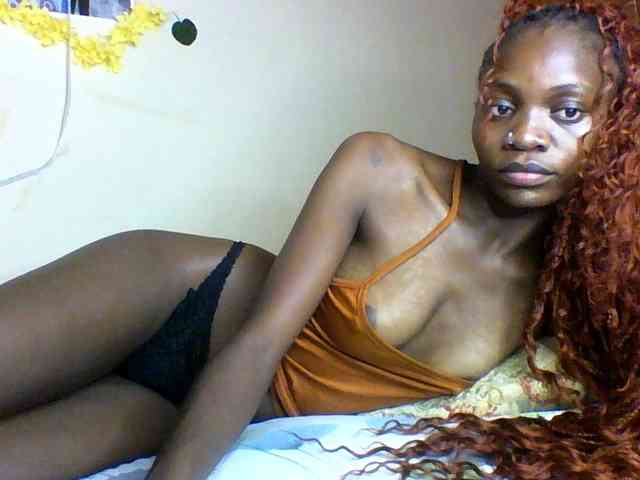 Luna-Noir webcam