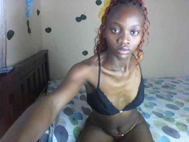 Luna-Noir webcam