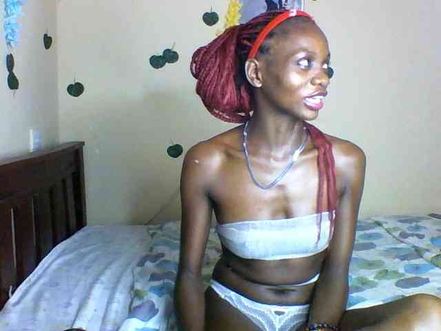 Luna-Noir webcam