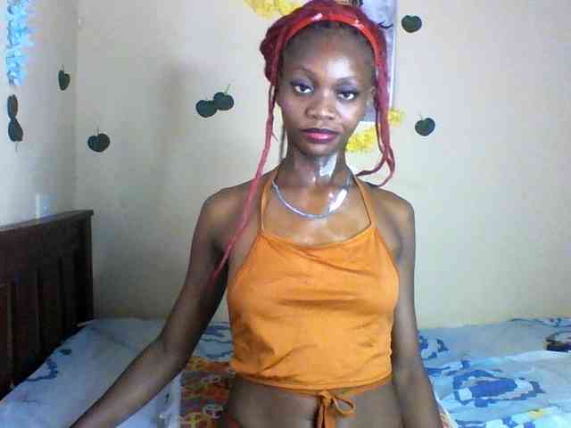Luna-Noir webcam