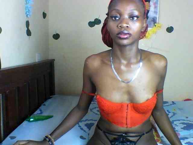 Luna-Noir webcam