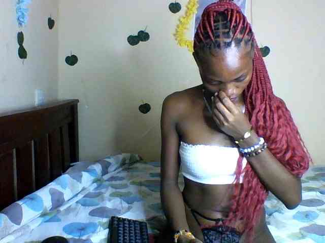Luna-Noir webcam