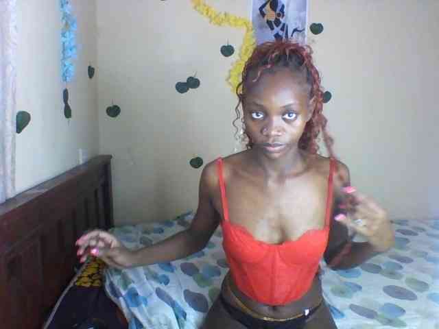 Luna-Noir webcam