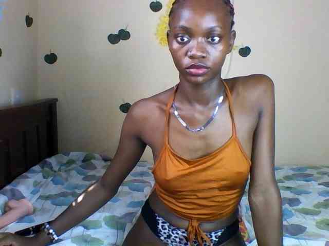 Luna-Noir webcam