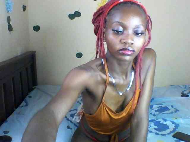 Luna-Noir webcam