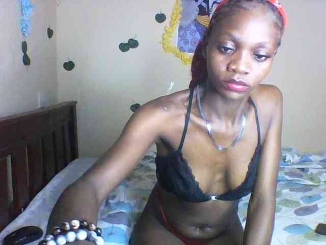 Luna-Noir webcam