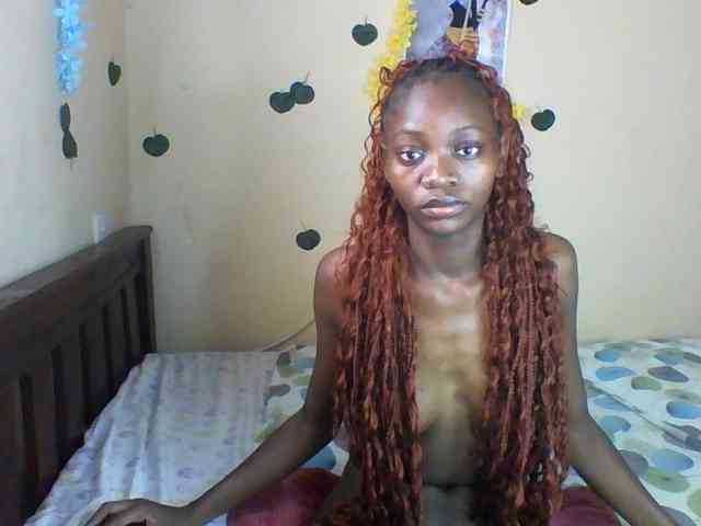 Luna-Noir webcam