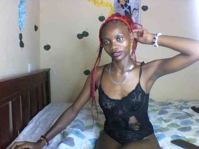 Luna-Noir webcam