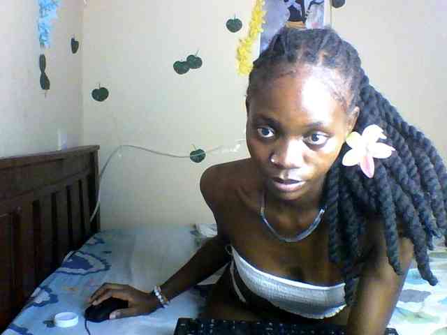Luna-Noir webcam