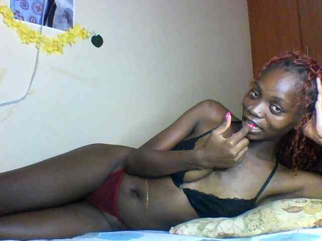 Luna-Noir webcam