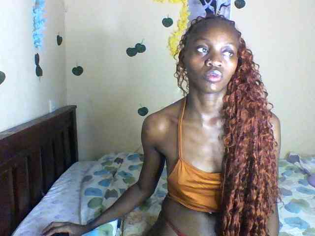 Luna-Noir webcam