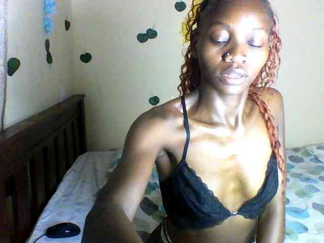 Luna-Noir webcam