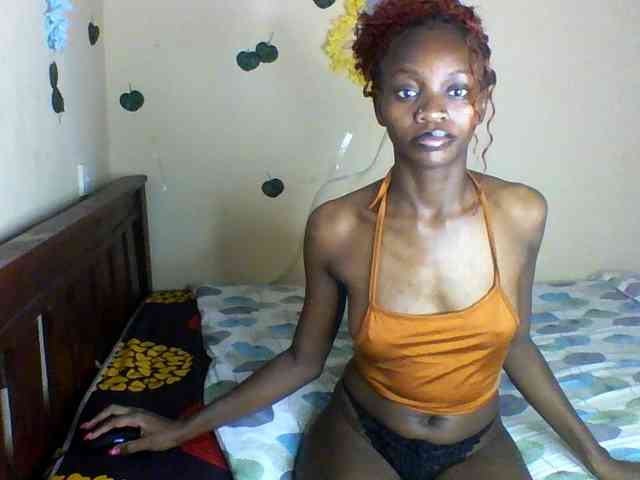 Luna-Noir webcam