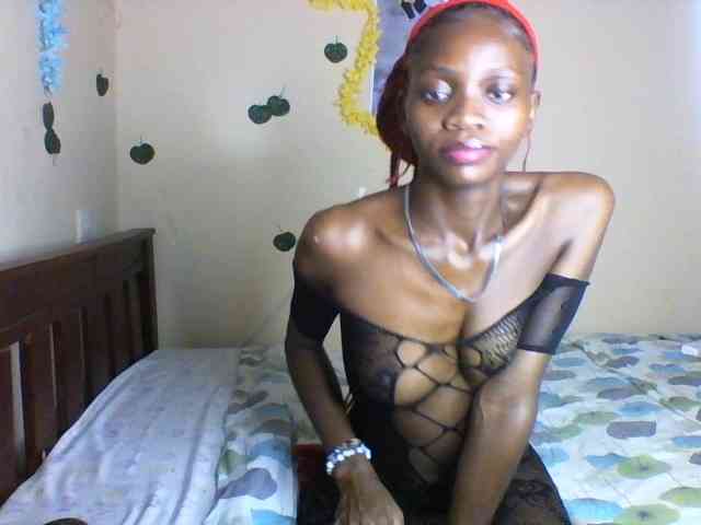 Luna-Noir webcam