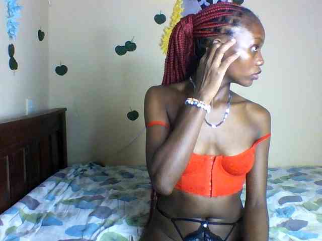Luna-Noir webcam