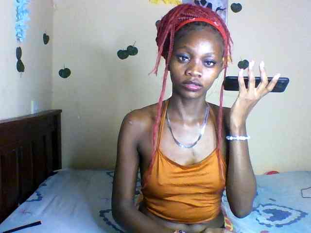 Luna-Noir webcam