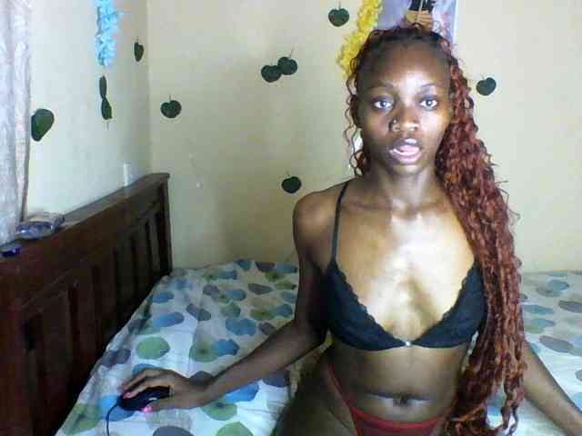 Luna-Noir webcam