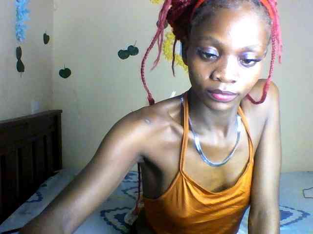 Luna-Noir webcam