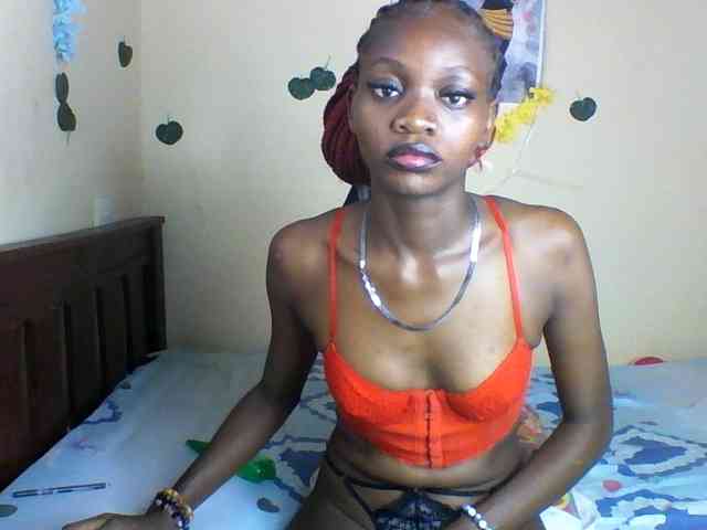 Luna-Noir webcam