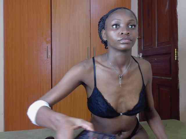 Luna-Noir webcam