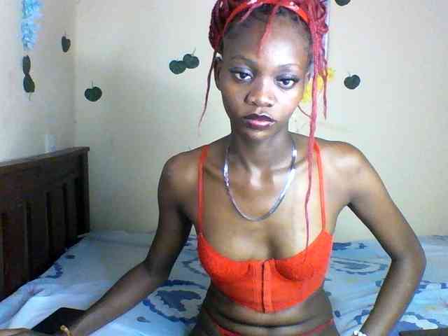 Luna-Noir webcam
