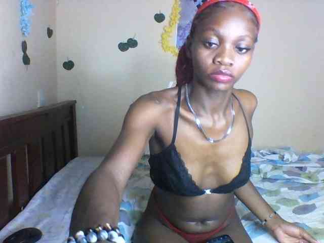 Luna-Noir webcam