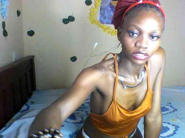 Luna-Noir webcam