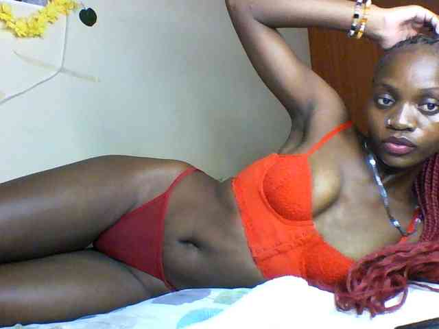 Luna-Noir webcam