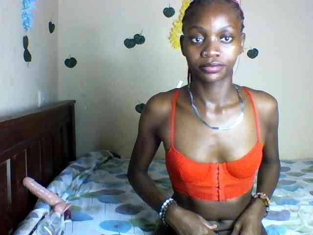Luna-Noir webcam