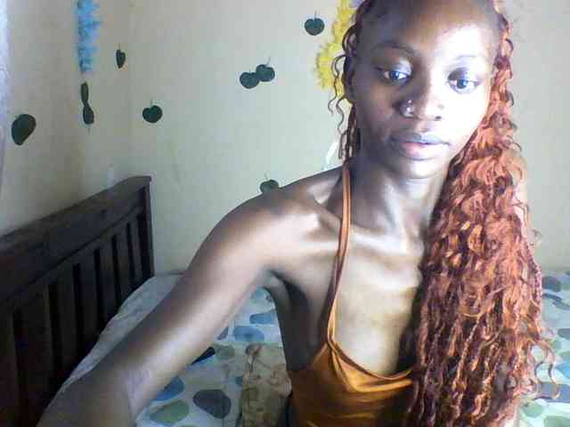 Luna-Noir webcam